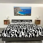 Vespro House